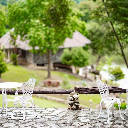 Nan Waterside Hong Bon Nern Bed & Breakfast Dış mekan fotoğraf