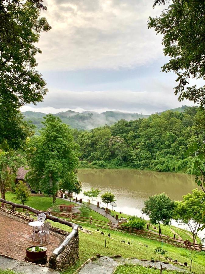 Nan Waterside Hong Bon Nern Bed & Breakfast Dış mekan fotoğraf