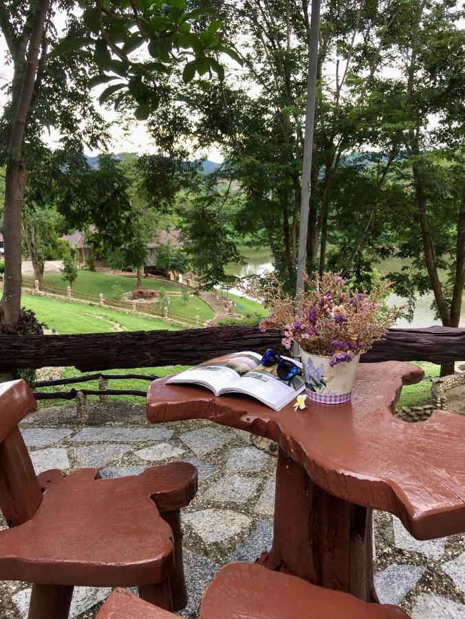 Nan Waterside Hong Bon Nern Bed & Breakfast Dış mekan fotoğraf