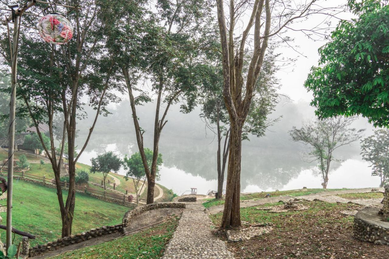 Nan Waterside Hong Bon Nern Bed & Breakfast Dış mekan fotoğraf