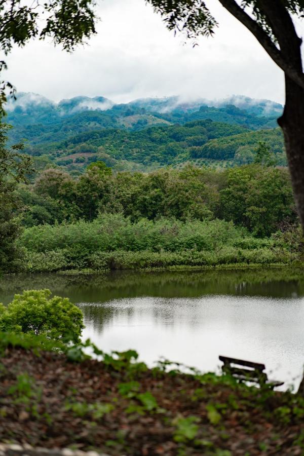 Nan Waterside Hong Bon Nern Bed & Breakfast Dış mekan fotoğraf